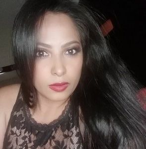 Meet your Posher, Carolina